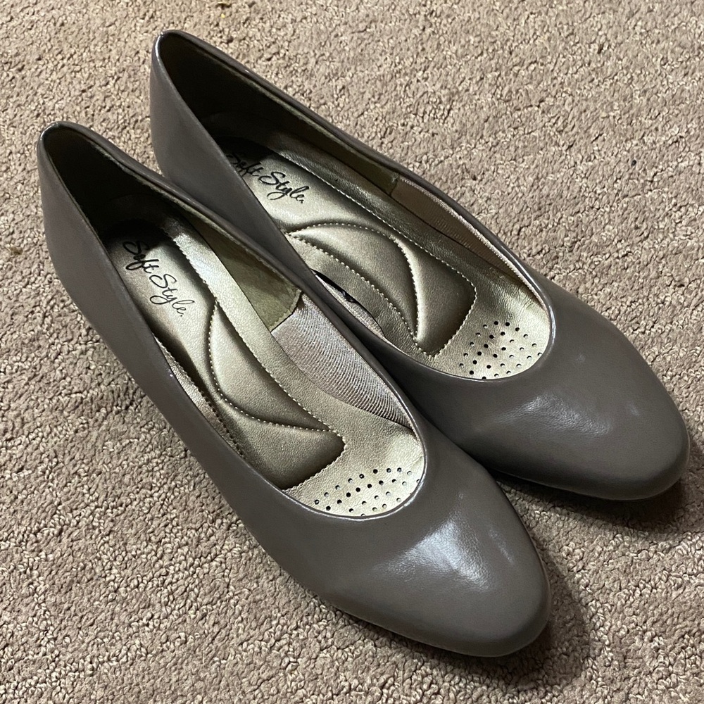 Women's Gray 7.5M Pumps Soft Style Minimalist Office Comfortable